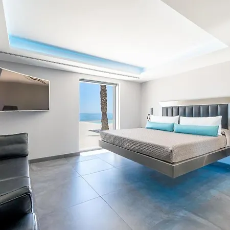 Carmella Torreblanca, * Fuengirola
